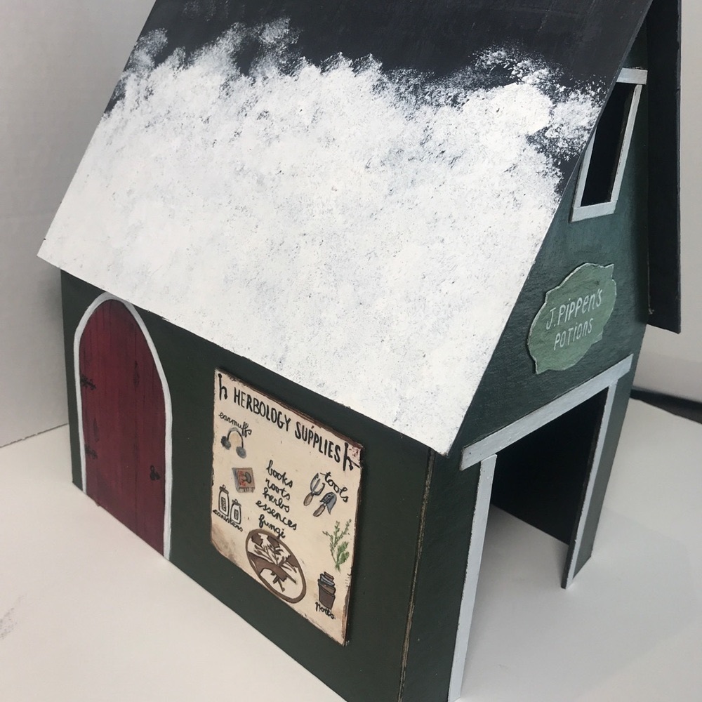 Guinea/Small Pet,House,Hide Out Potion Store Harry Potter inspired - Picture 1 of 11
